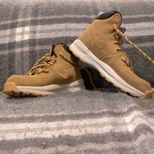 Manoa Leather PS ‘Haystack’